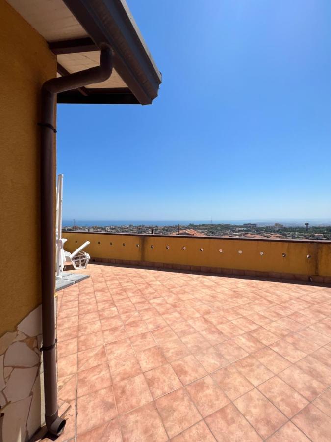 Villa Attico Etnamare Gravina di Catania Exterior foto